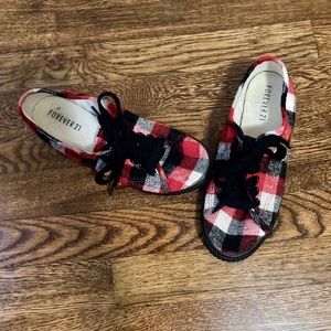 Plaid flannel sneakers vintage 90s grunge Forever 21